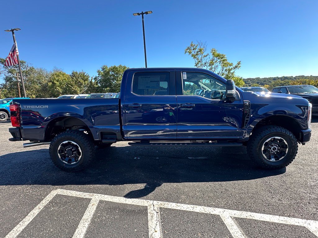 New 2027 Ford F250 Lariat w/ Tremor Off-Road Package AWD/4WD image 4
