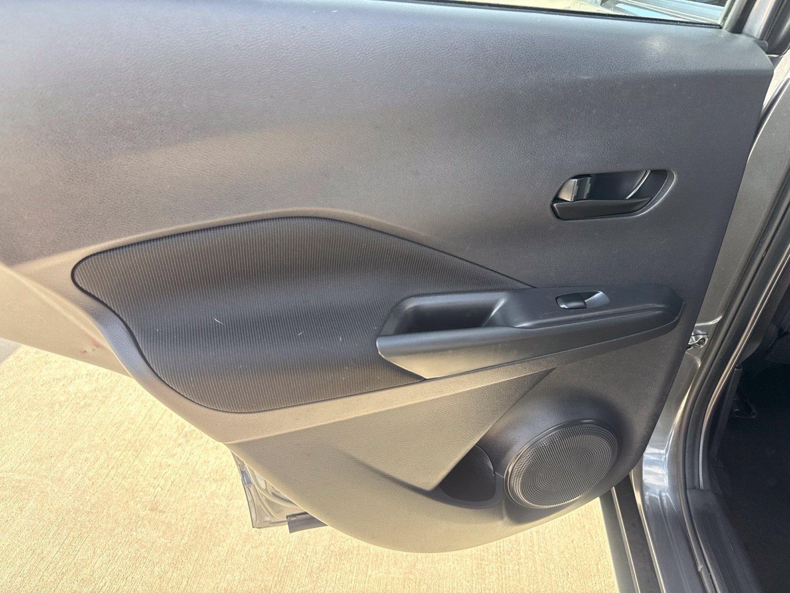Used 2022 Nissan Kicks S FWD image 19
