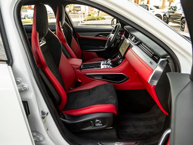 Used 2022 Jaguar F-PACE SVR AWD/4WD image 40