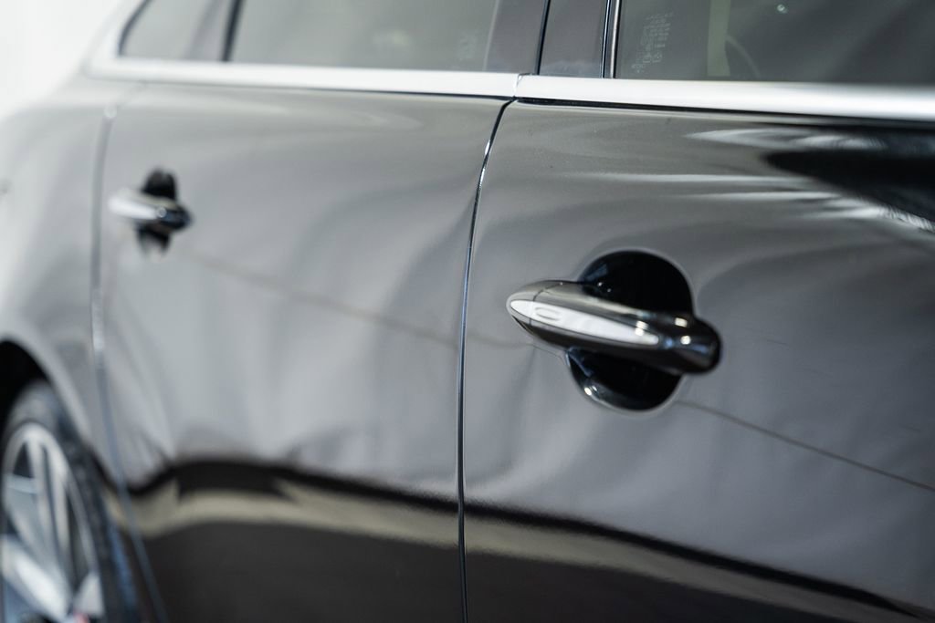 Used 2019 Jaguar XJ R-Sport image 21