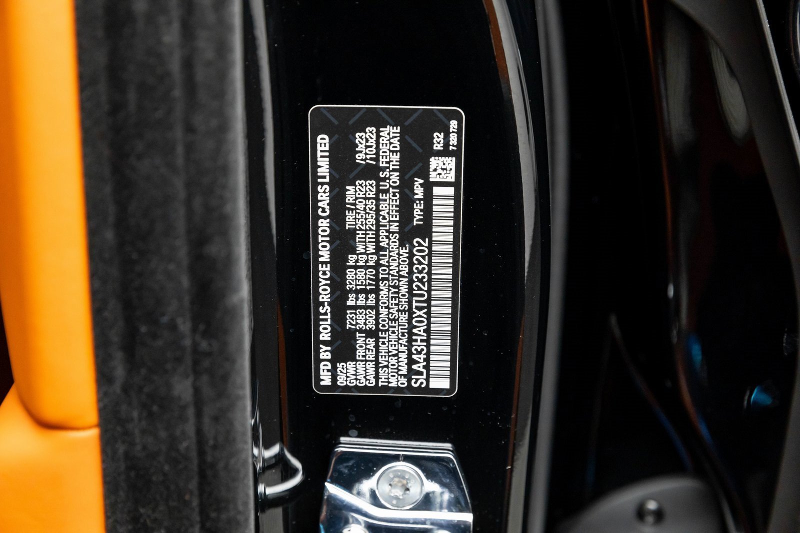 New 2026 Rolls-Royce Cullinan Black Badge image 17