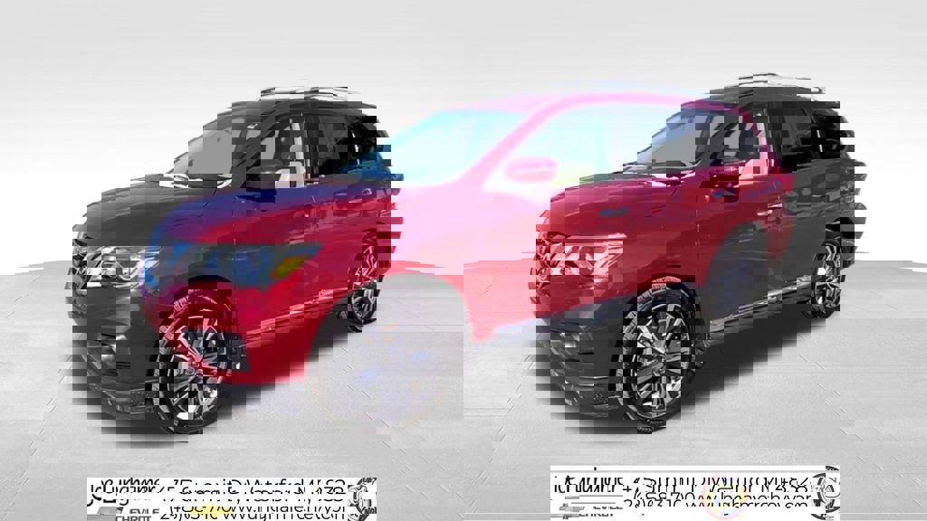 Used 2018 Nissan Pathfinder Platinum image 4