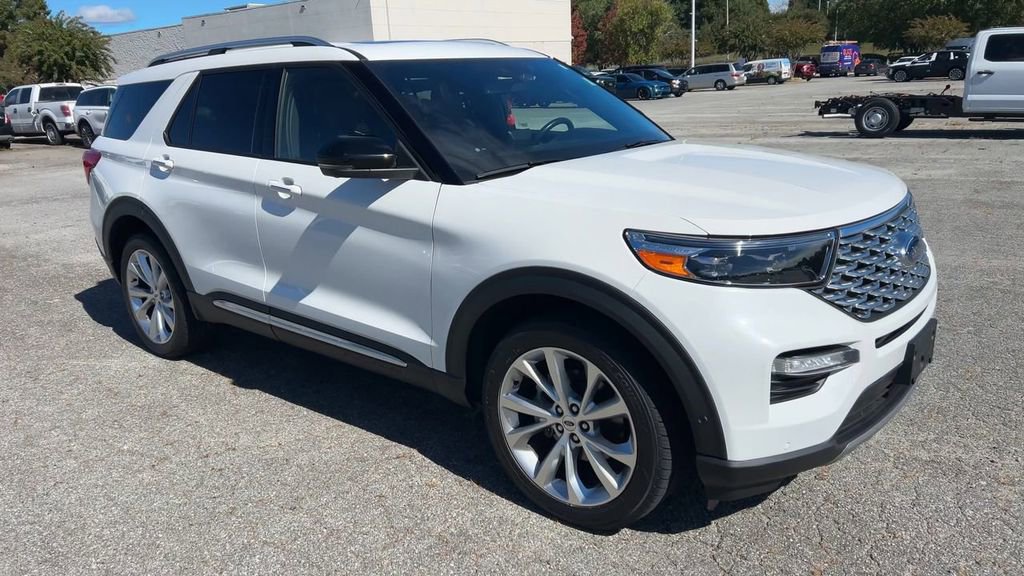 Used 2022 Ford Explorer Platinum w/ Equipment Group 601A image 16