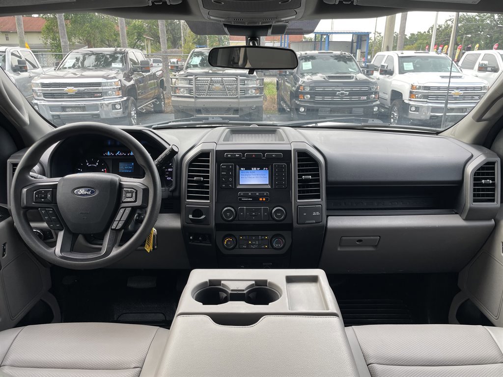 Used 2022 Ford F350 XL w/ Power Equipment Group image 5