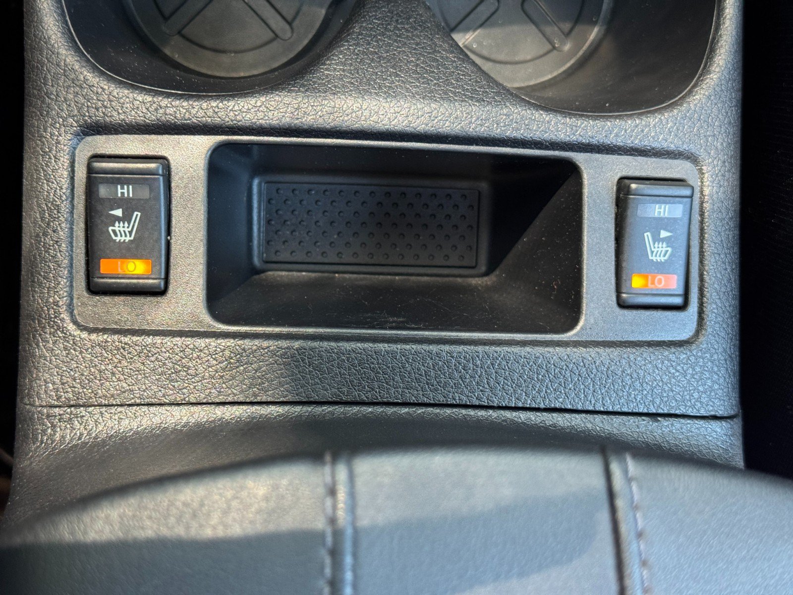 Used 2017 Nissan Rogue SV FWD image 30