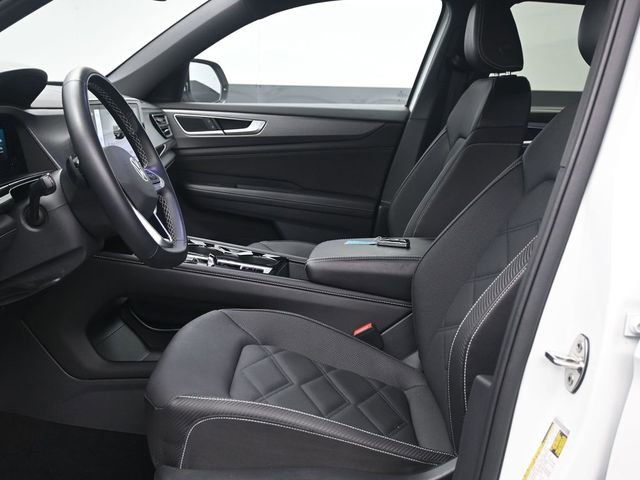 Used 2025 Volkswagen Atlas Cross Sport SE image 6
