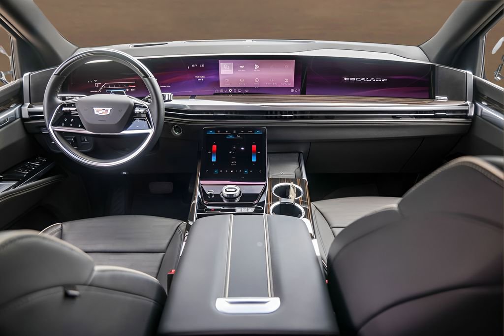 Certified 2025 Cadillac Escalade Premium Luxury AWD/4WD image 26
