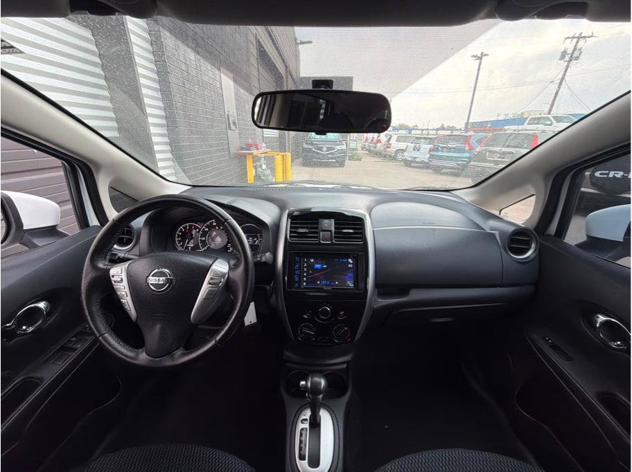 Used 2015 Nissan Versa Note SV FWD image 13