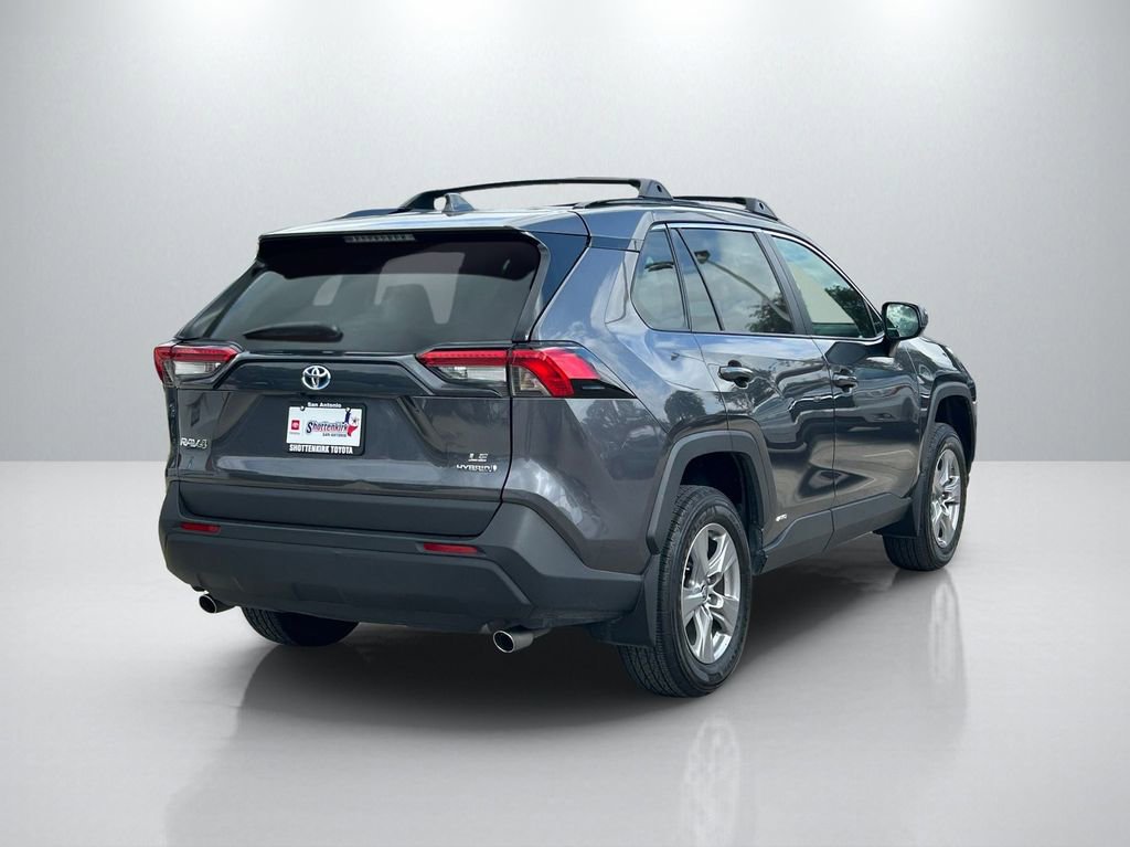 Used 2024 Toyota RAV4 LE AWD/4WD image 5