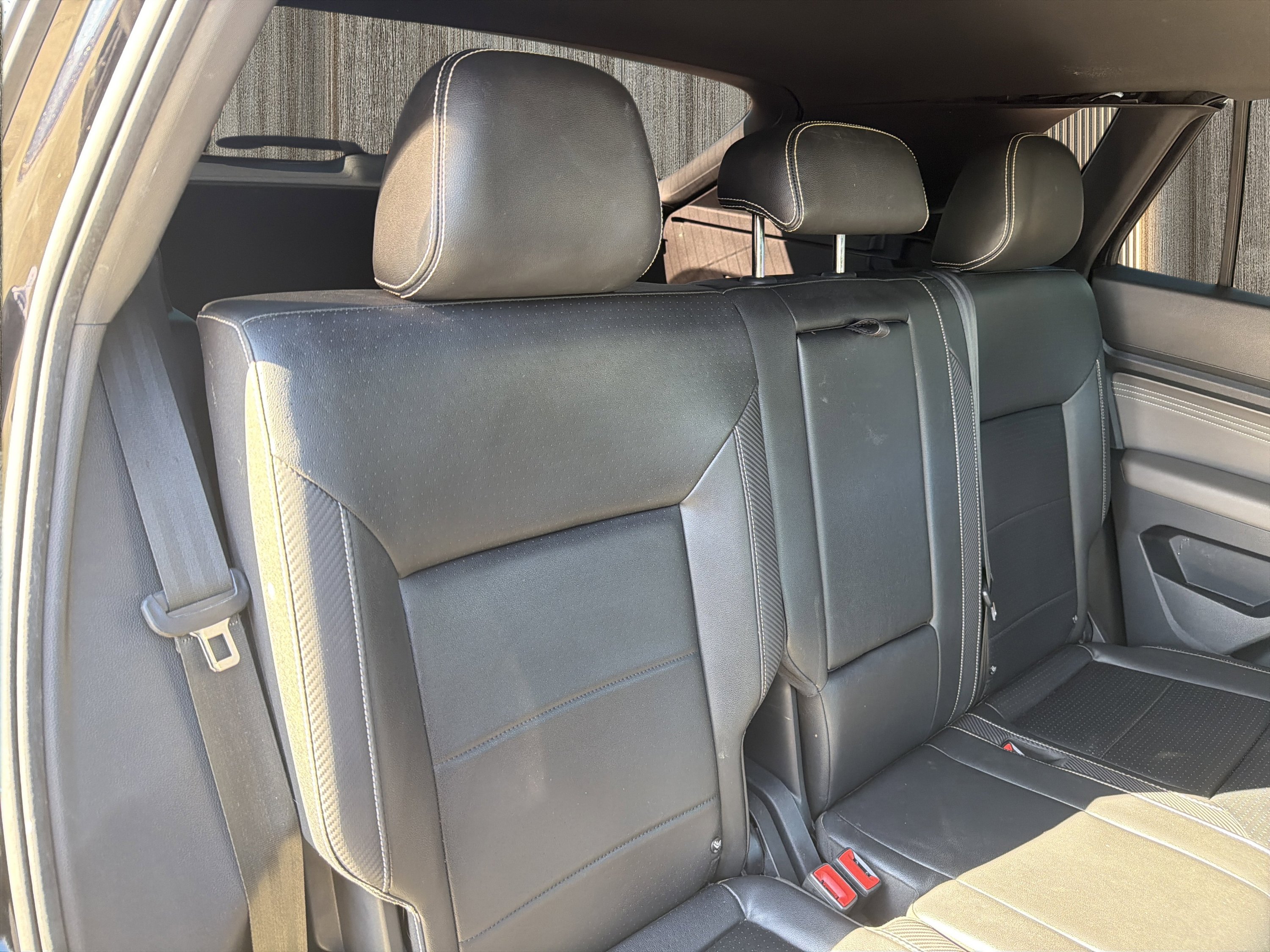 Used 2021 Volkswagen Atlas Cross Sport SE FWD image 39