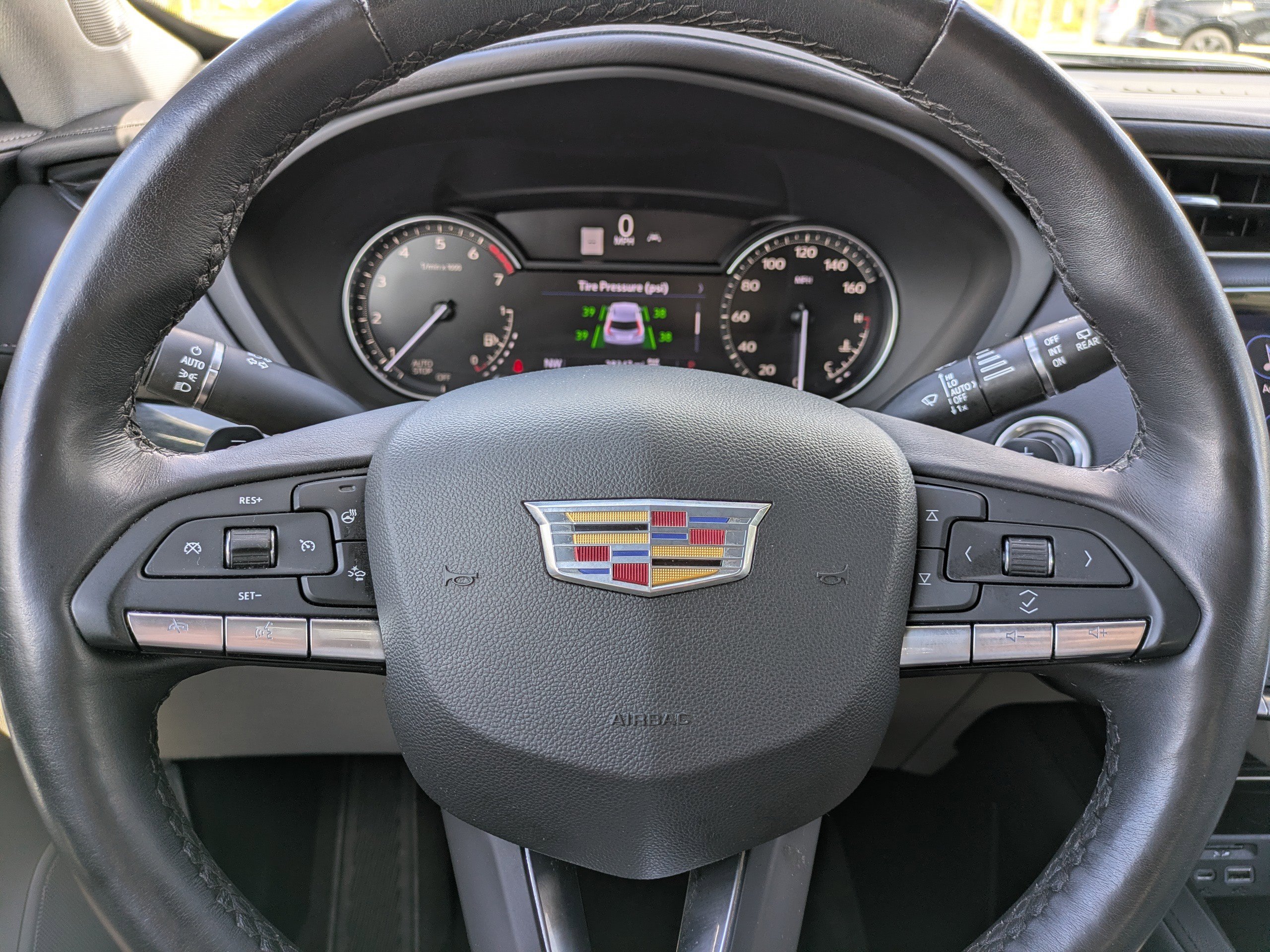 Certified 2023 Cadillac XT4 Premium Luxury w/ LPO, Onyx Lite Package image 23