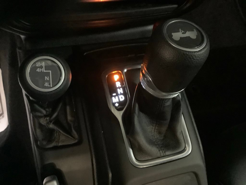 Used 2021 Jeep Wrangler Sport AWD/4WD image 31