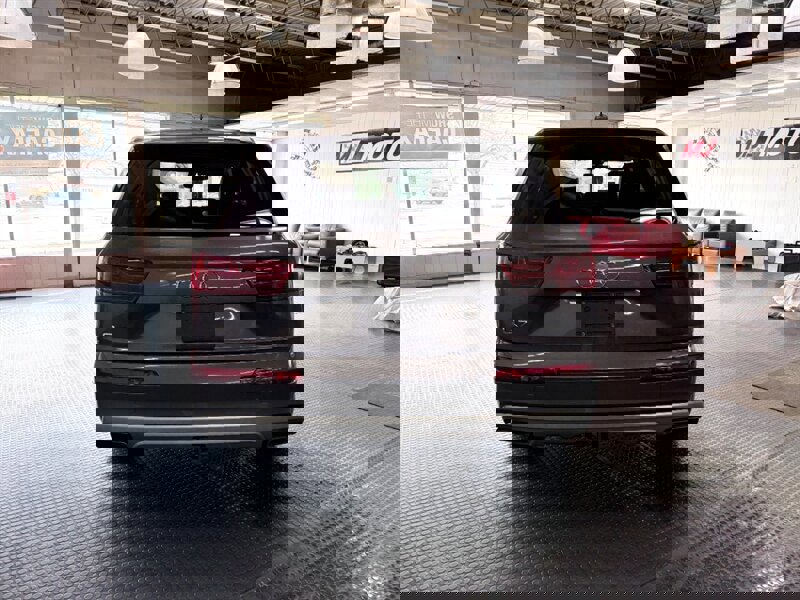 Used 2019 Audi Q7 3.0T Prestige w/ Prestige Package image 7