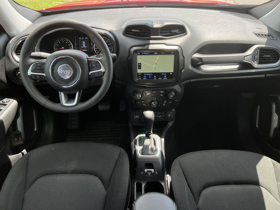 Used 2023 Jeep Renegade Latitude AWD/4WD image 2