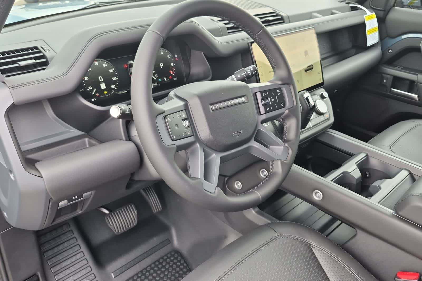 New 2026 Land Rover Defender 110 X-Dynamic SE AWD/4WD image 2
