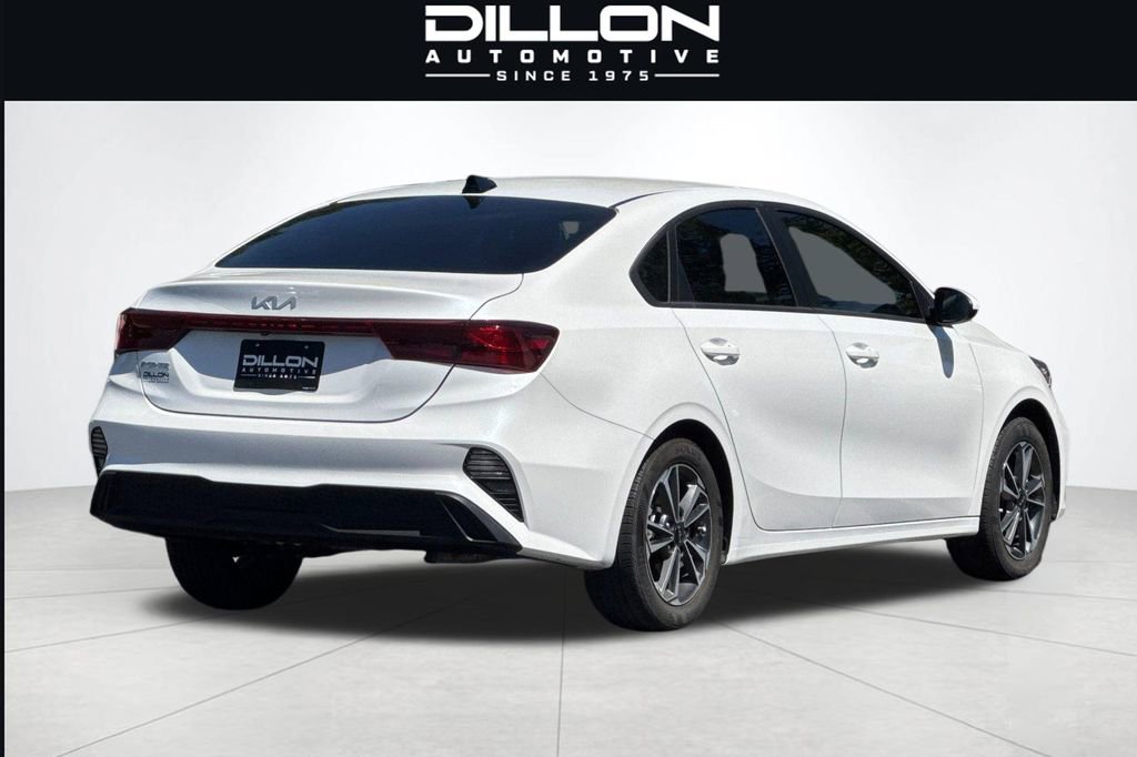 Certified 2023 Kia Forte LXS FWD image 5