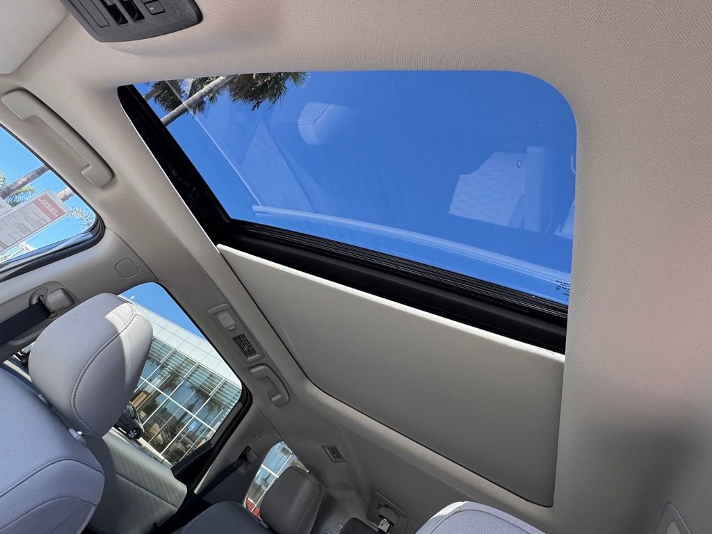 New 2025 Nissan Pathfinder SV w/ SV Premium Package image 11