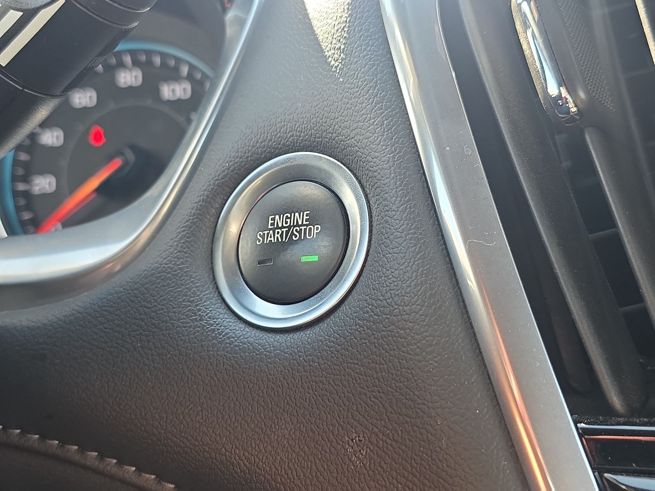 Used 2022 Chevrolet Traverse LT AWD/4WD image 24