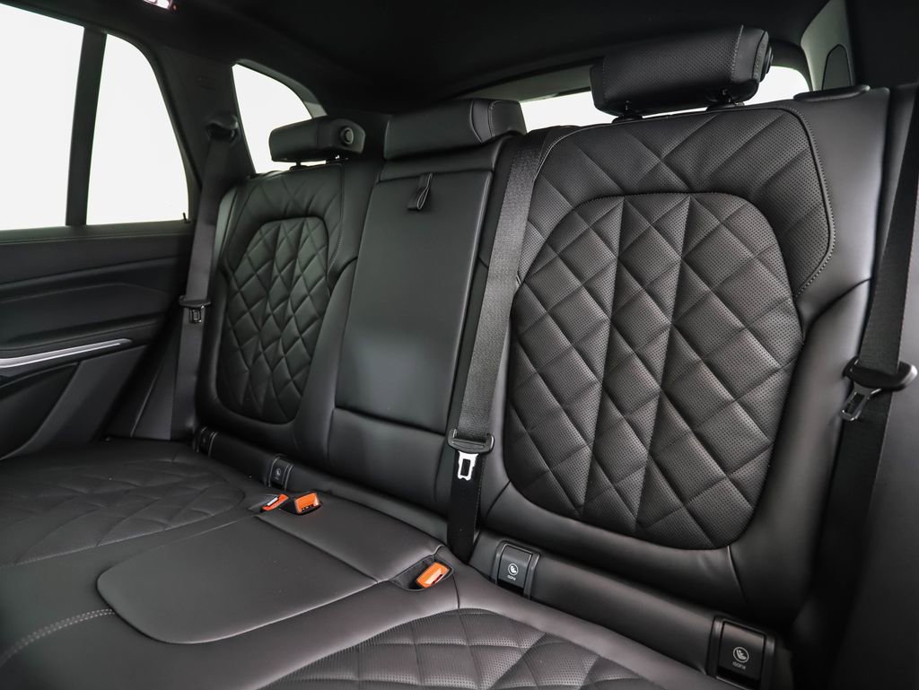 New 2026 BMW X5 xDrive50e w/ M Sport Package image 23