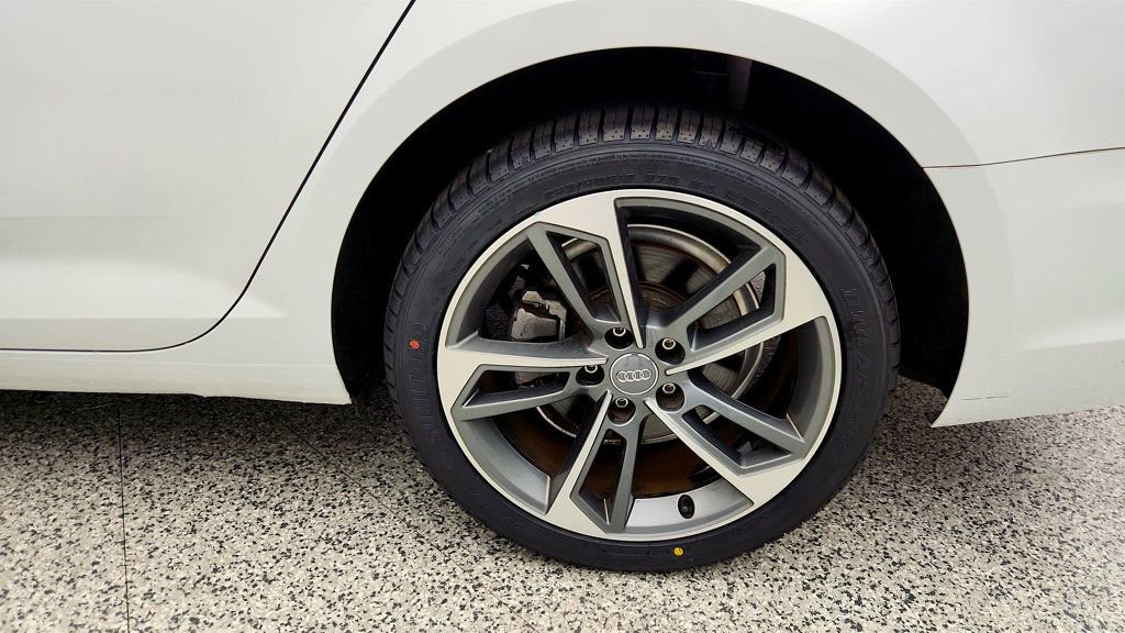 Used 2019 Audi A4 2.0T Premium FWD image 9