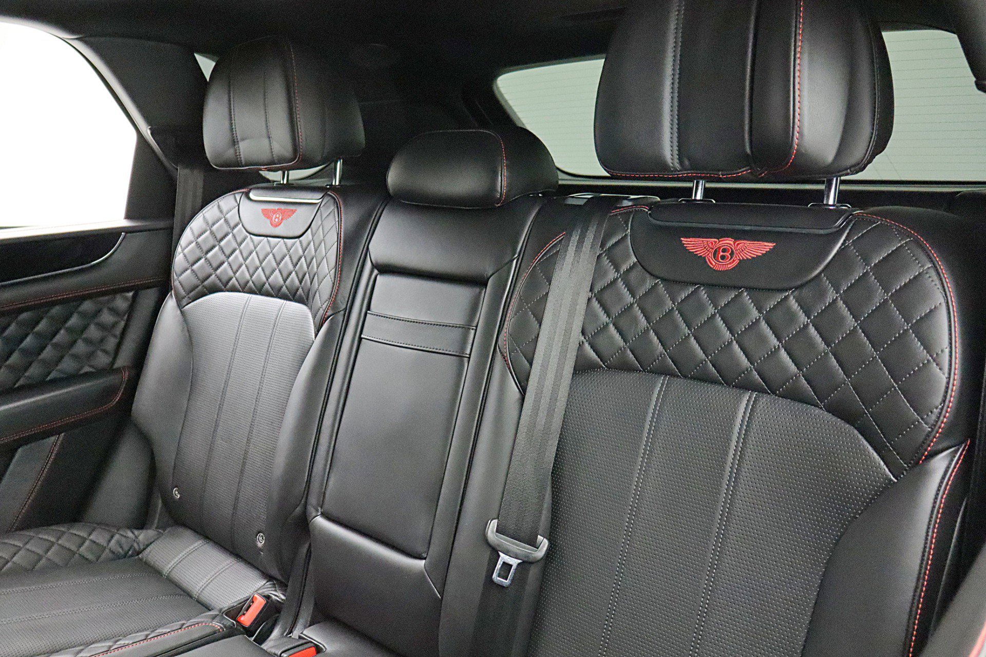 Certified 2017 Bentley Bentayga image 36