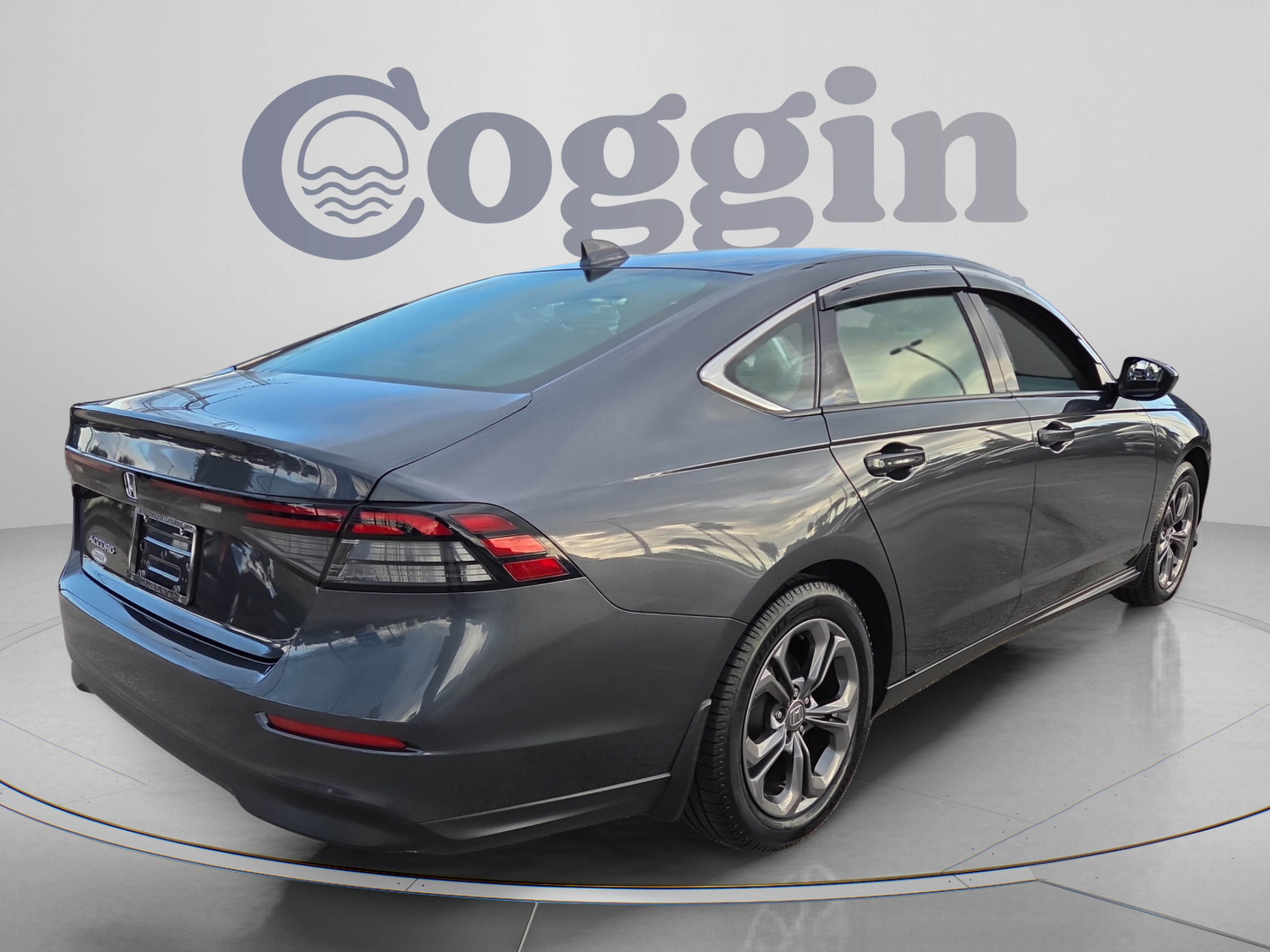 Used 2023 Honda Accord EX image 5