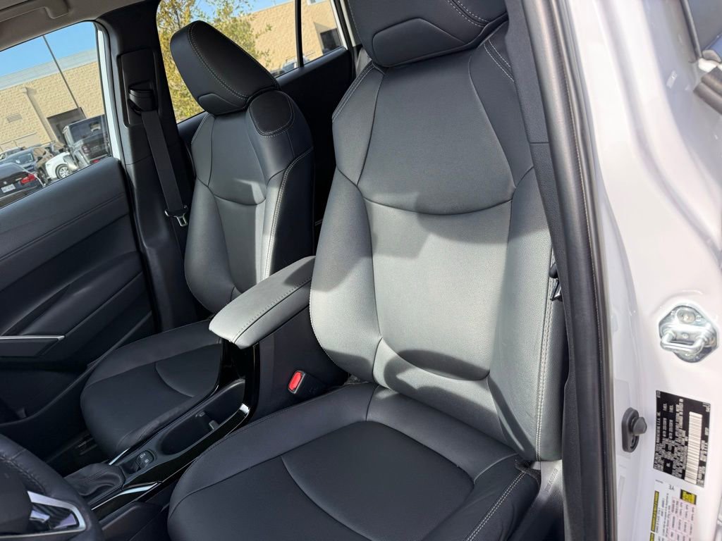 Used 2023 Toyota Corolla Cross XLE image 14