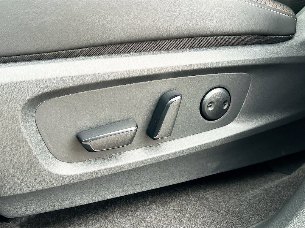 New 2026 Nissan Pathfinder SL FWD image 26