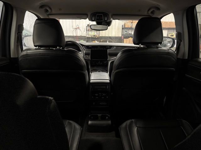 Used 2023 Jeep Grand Cherokee L Limited image 23