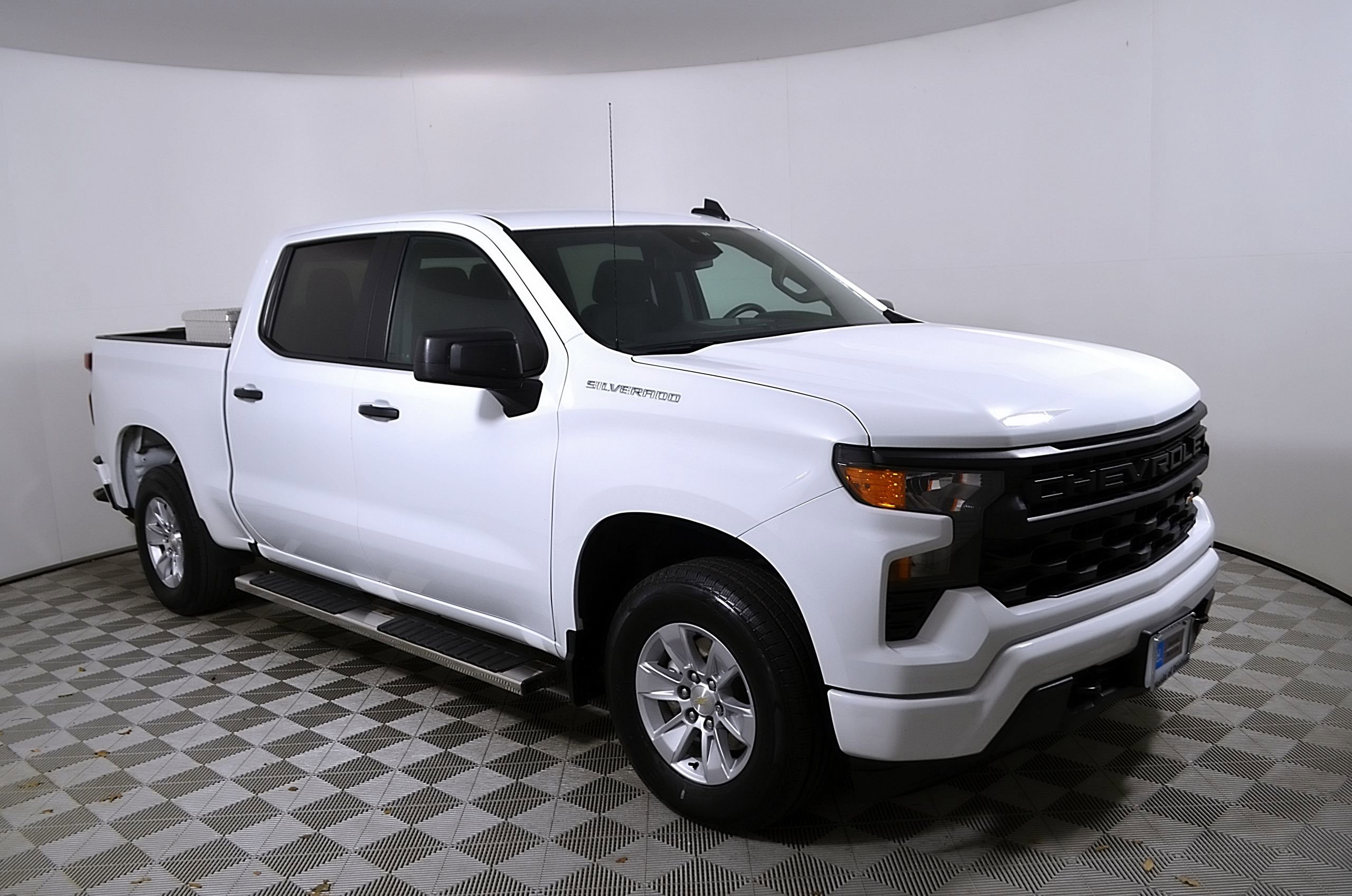 Used 2024 Chevrolet Silverado 1500 Custom RWD image 7