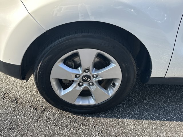 Used 2017 Kia Soul image 12