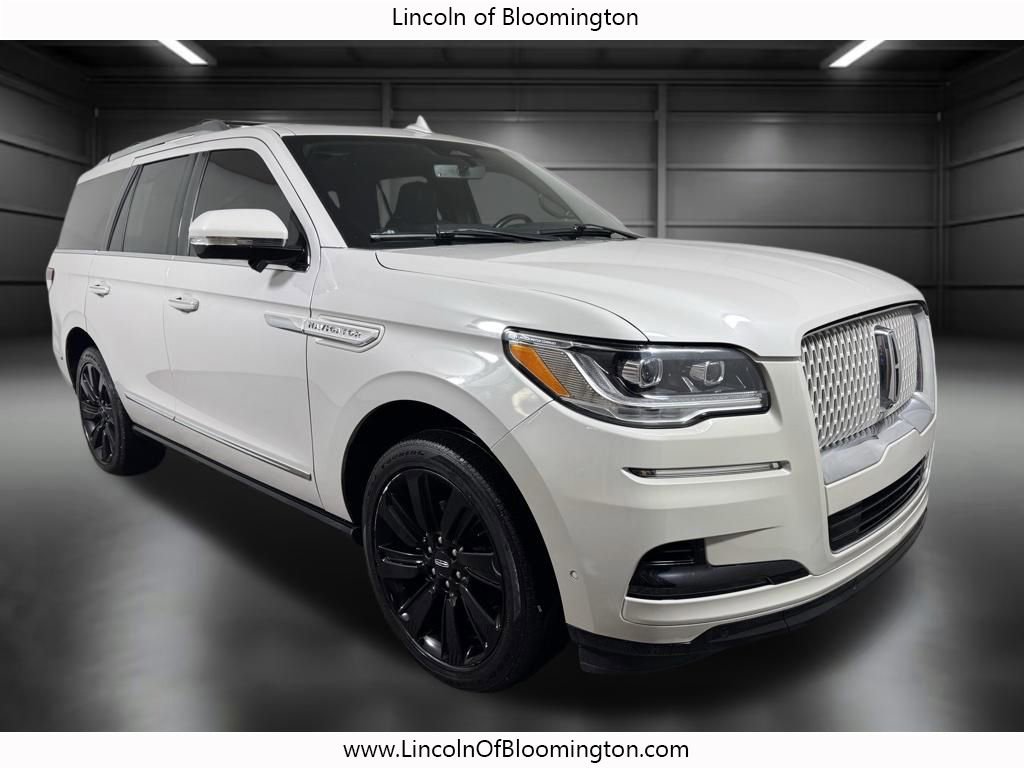 Certified 2022 Lincoln Navigator Reserve image 9