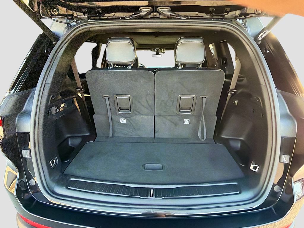 Used 2024 Jeep Grand Cherokee L Limited w/ Luxury Tech Group II image 12