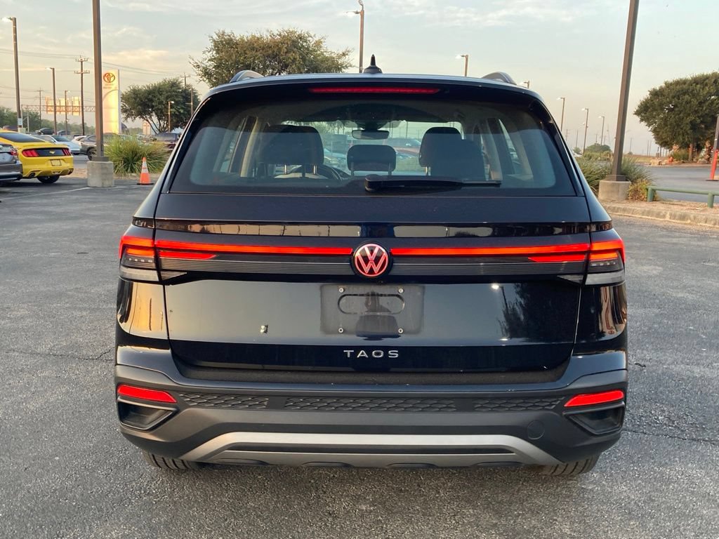 Used 2025 Volkswagen Taos S FWD image 6