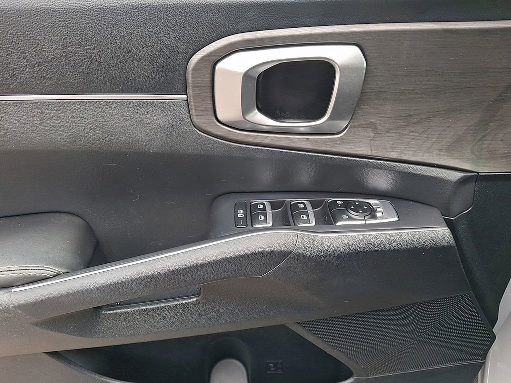Used 2024 Kia Sorento X-Line EX image 13