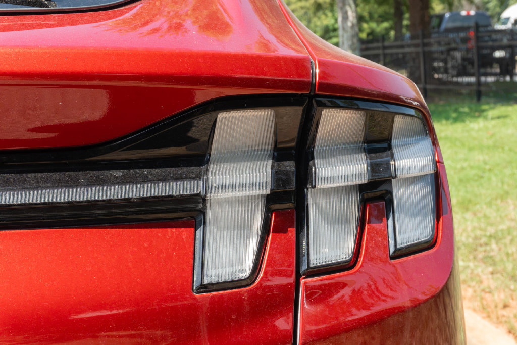 Used 2022 Ford Mustang Mach-E Premium RWD image 10