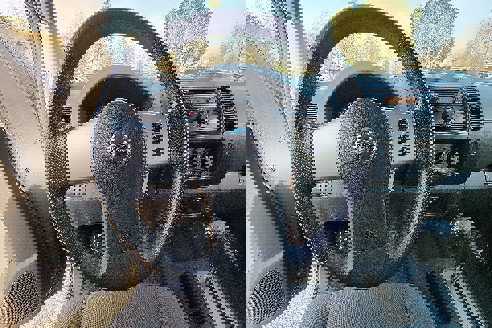 Used 2013 Nissan Xterra X image 11