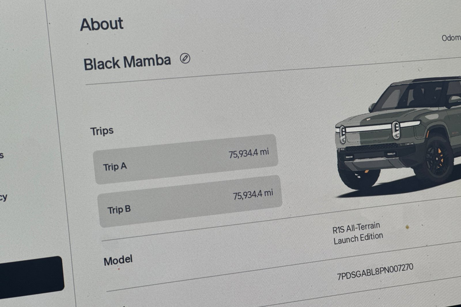 Used 2023 Rivian R1S Launch Edition image 25