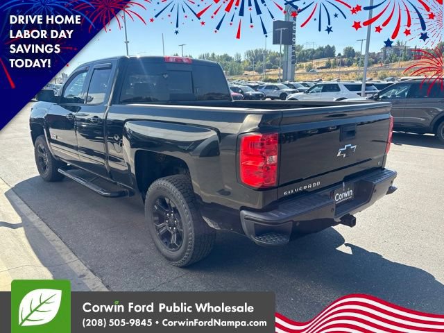 Used 2017 Chevrolet Silverado 1500 LT w/ Midnight Edition AWD/4WD image 9