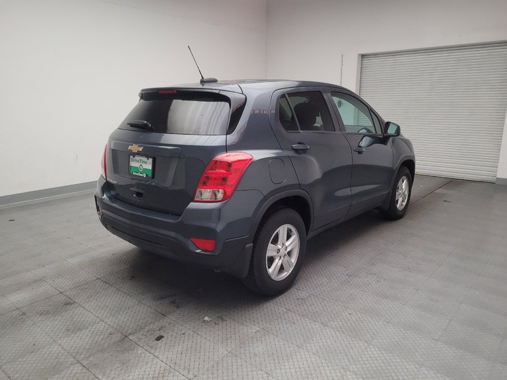 Used 2022 Chevrolet Trax LS w/ Tint and Cruise Package AWD/4WD image 9