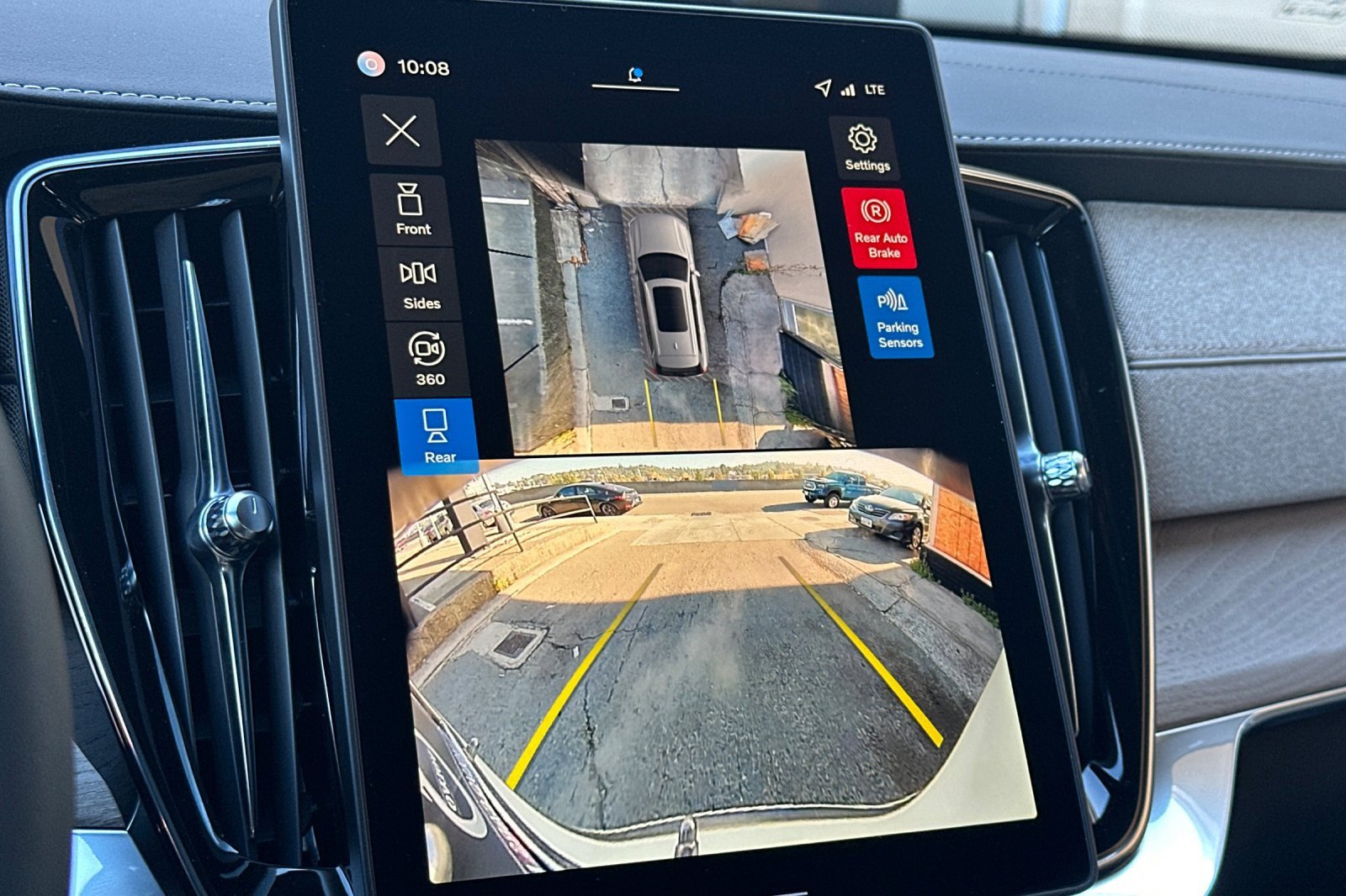 New 2026 Volvo XC90 B6 Ultra image 22