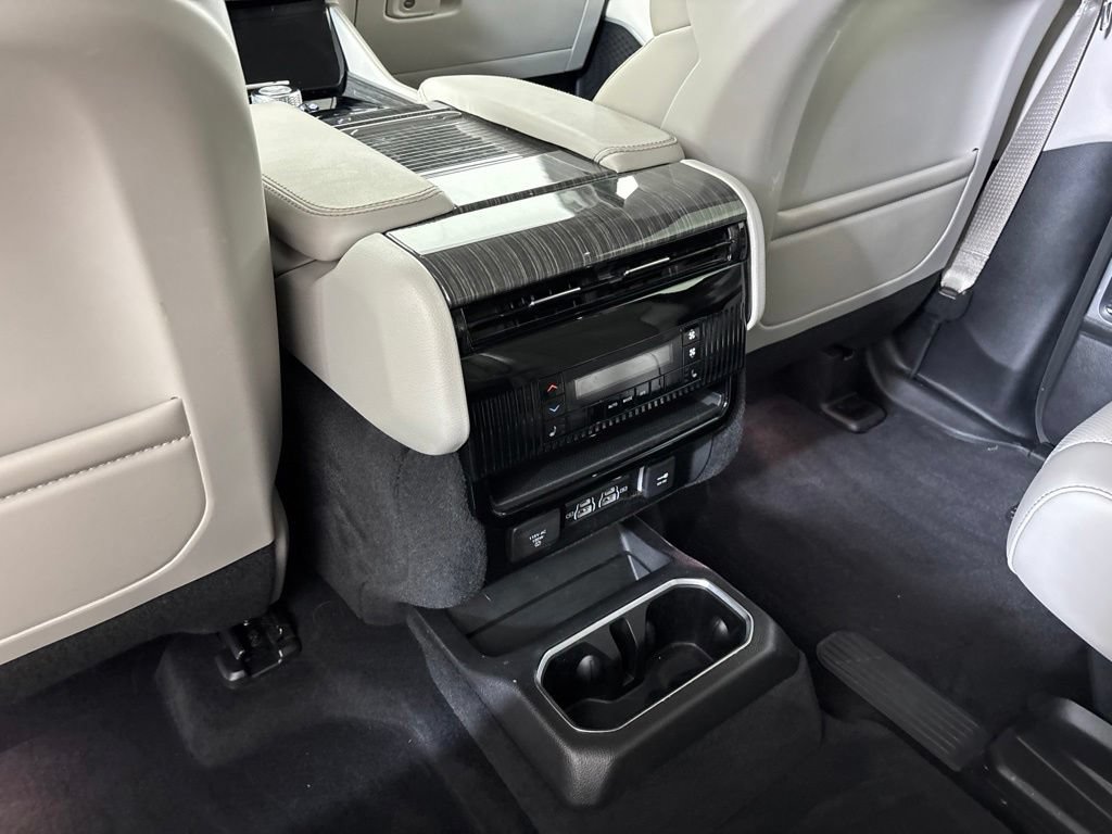 Used 2022 Jeep Wagoneer Series III w/ Convenience Group I AWD/4WD image 25