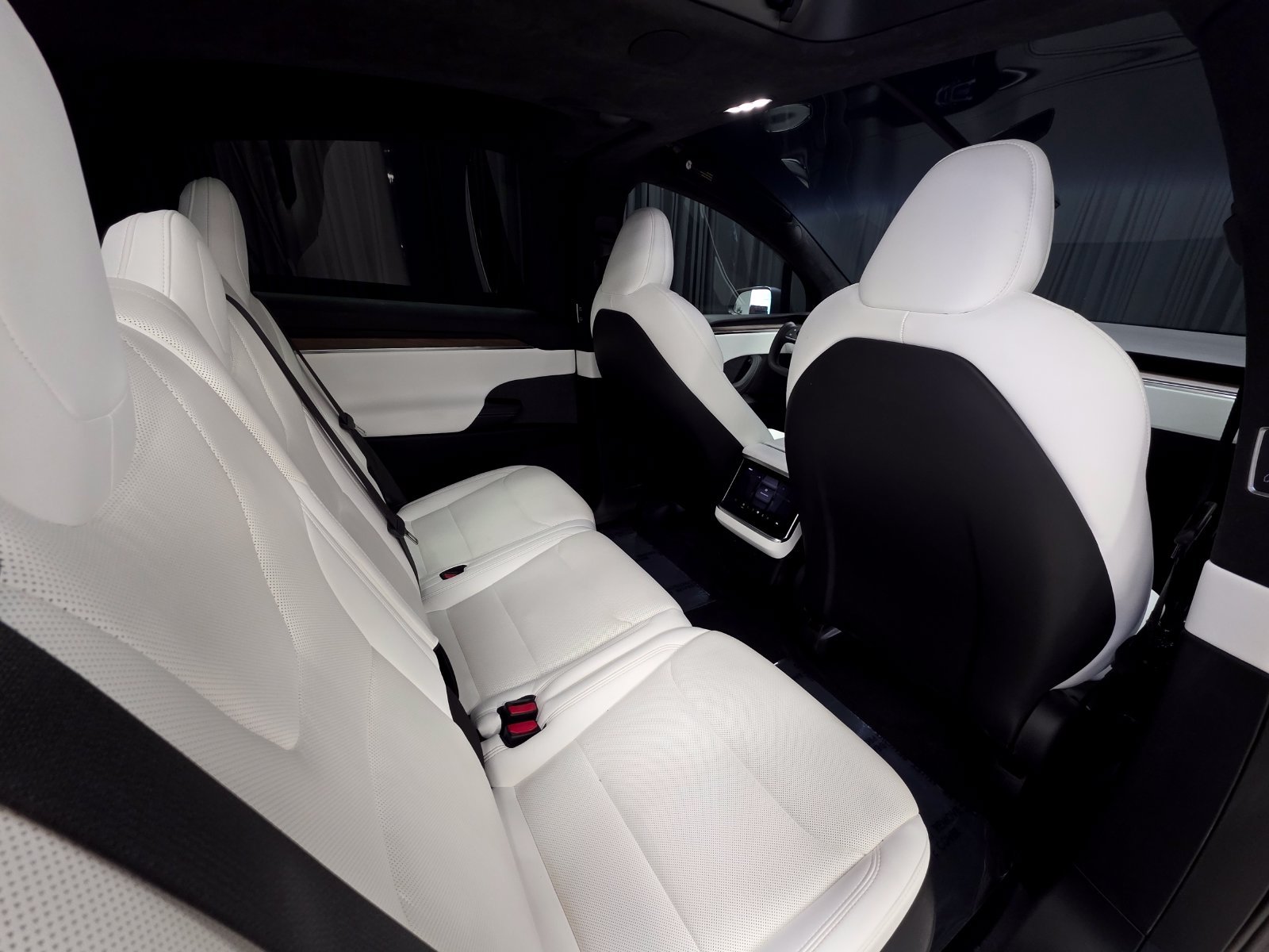 Used 2023 Tesla Model X AWD/4WD image 36