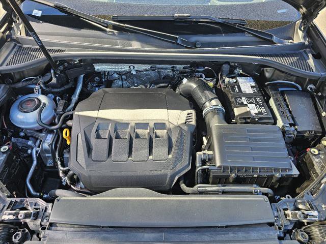 Certified 2025 Audi Q3 2.0T Premium Plus w/ Premium Plus Package AWD/4WD image 8