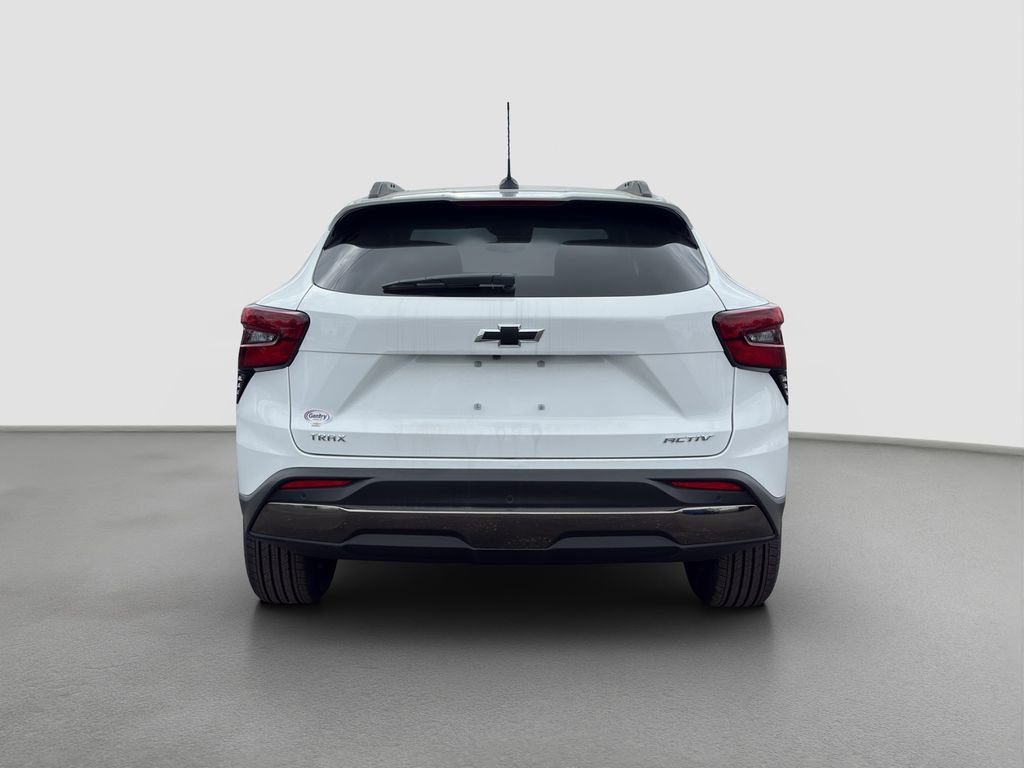 New 2026 Chevrolet Trax ACTIV w/ Sunroof Package FWD image 5