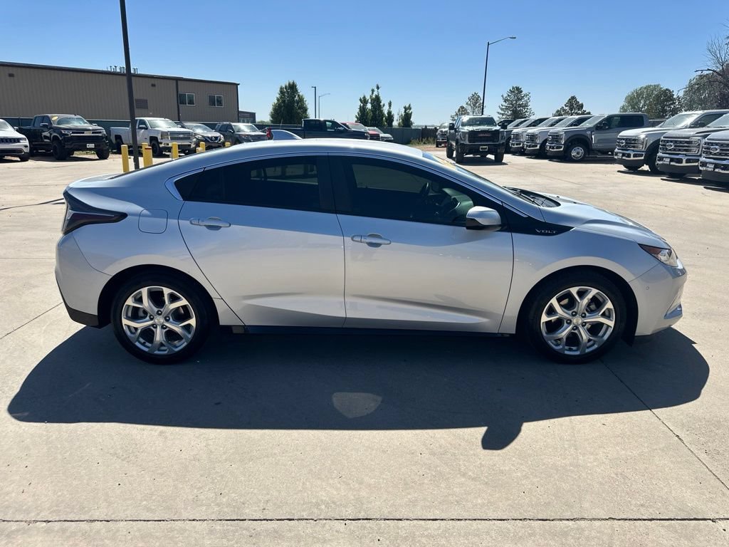 Used 2017 Chevrolet Volt Premier w/ Driver Confidence II Package FWD image 35
