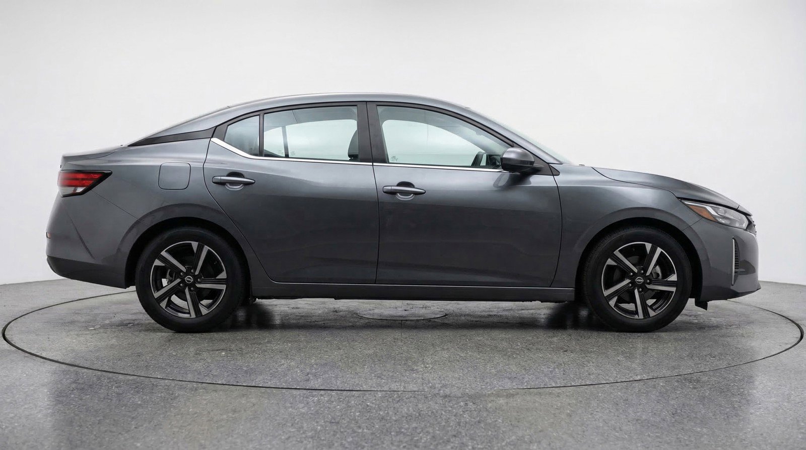 Used 2025 Nissan Sentra SV FWD image 11