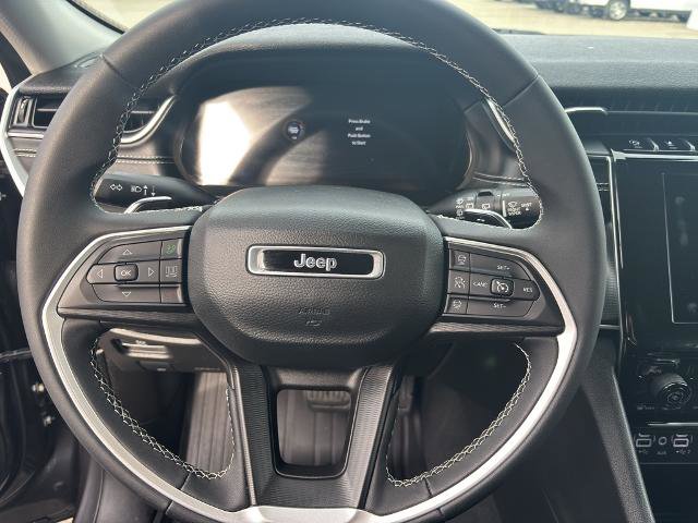 Used 2024 Jeep Grand Cherokee L Laredo image 16