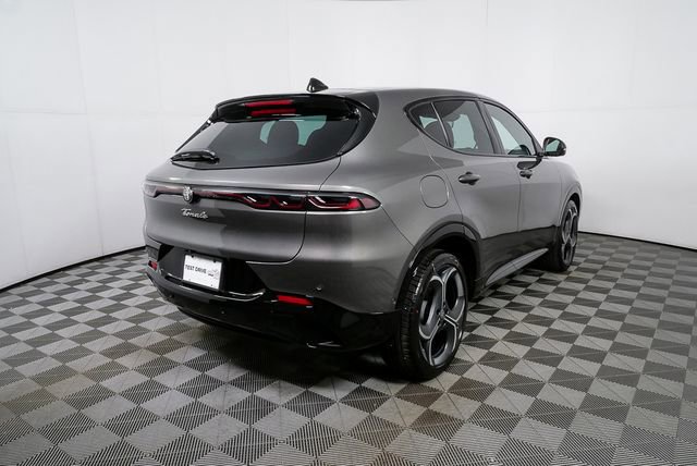New 2026 Alfa Romeo Tonale w/ Red Premium Package image 30
