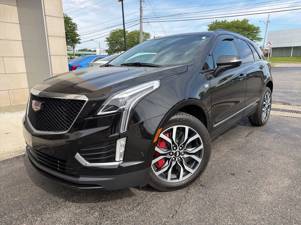 Certified 2025 Cadillac XT5 Sportv w/ Technology Package AWD/4WD image 1